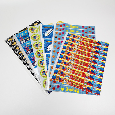 Gli autoadesivi dell'etichetta adesiva del film di BOPP verniciano Matte Laminated Sticker Paper lucido