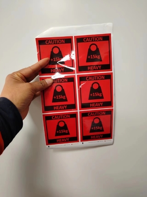 Adesivi per l'identificazione del prodotto con tecnologia di stampa digitale CMYK